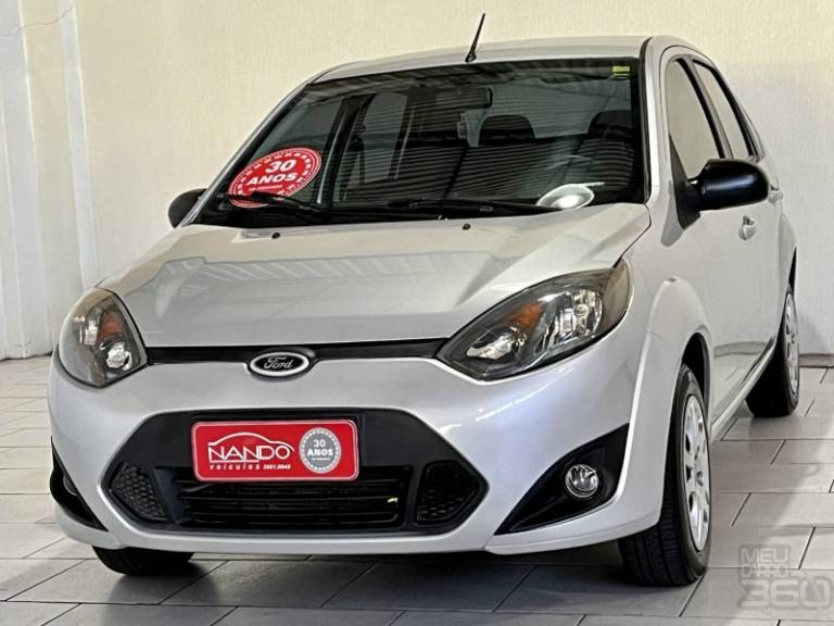 FORD - FIESTA - 2013/2014 - Prata - R$ 33.900,00